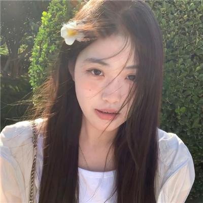 美丽小魔头封面